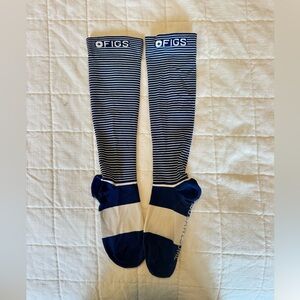 FIGS compression socks size Medium